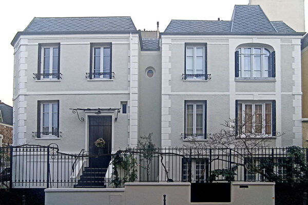 facade gris large droite copie 900×600
